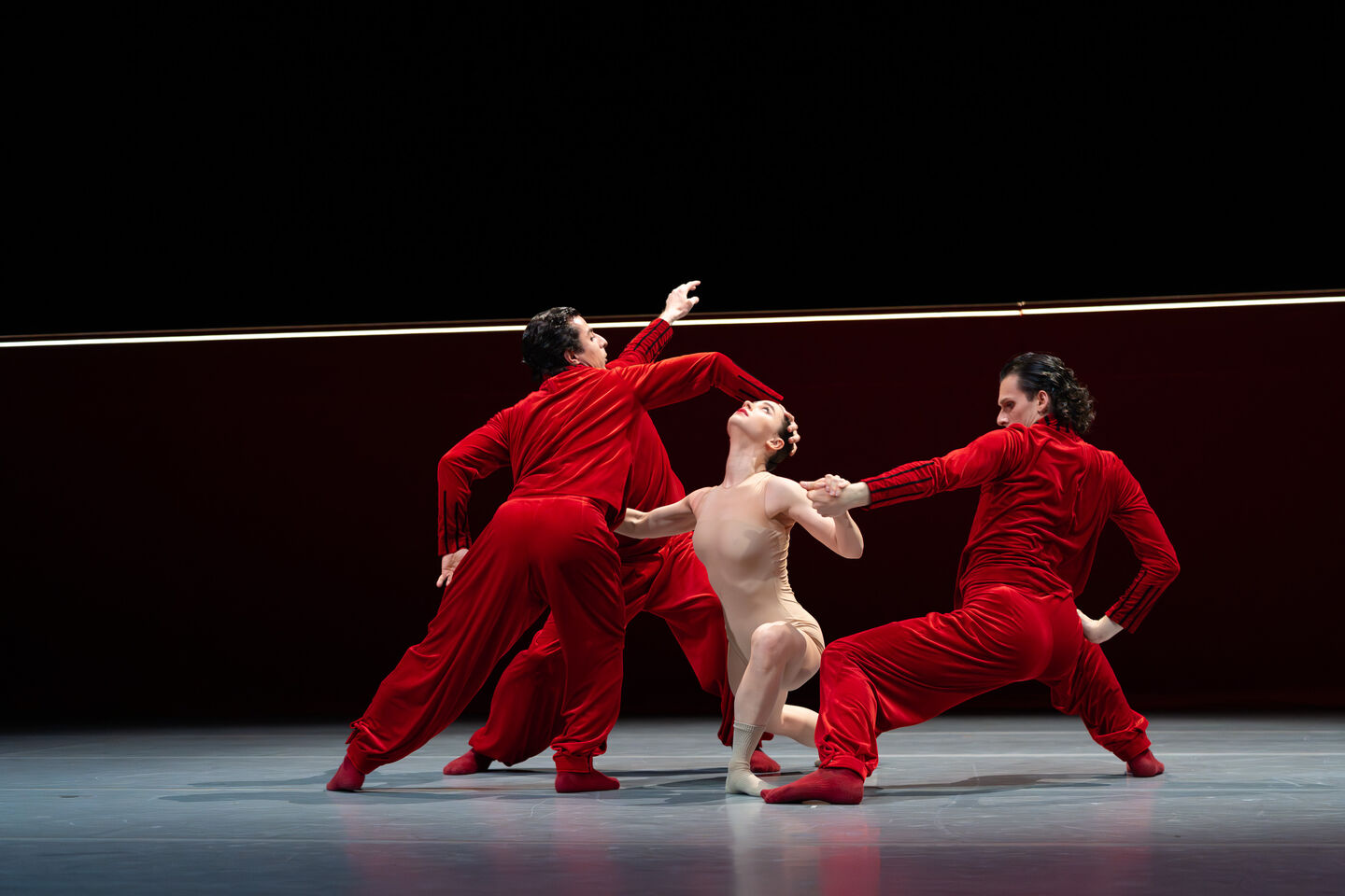 in: IM VERBORGENEN
Choreografie: FADE-OUTS