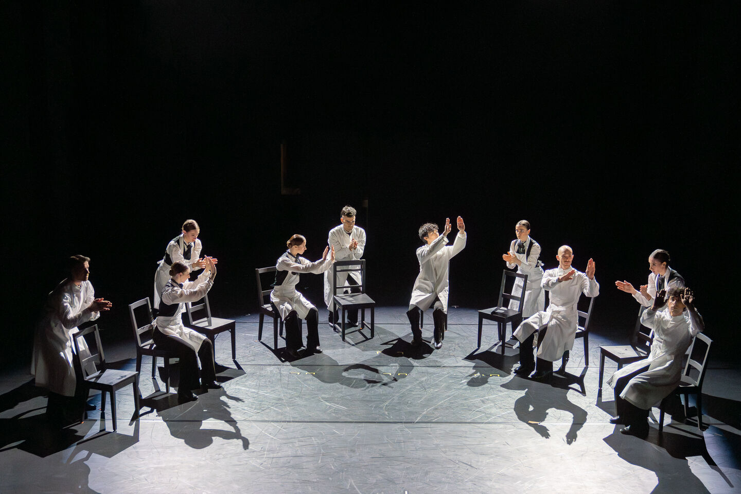 DA VINCI
Choreografie von Lucas Valente (UA)
Szenenfoto 
Foto: Bernd Schönberger